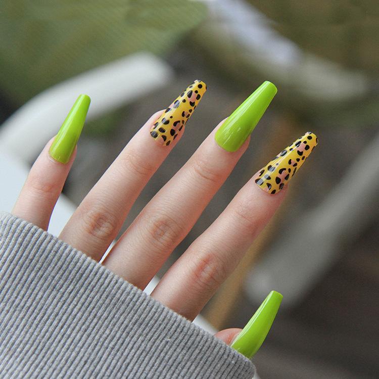 Artificial Nails Leopard Print Fluorescent Green Long Ballet Nails Fake Nail Patches Manicure Patches