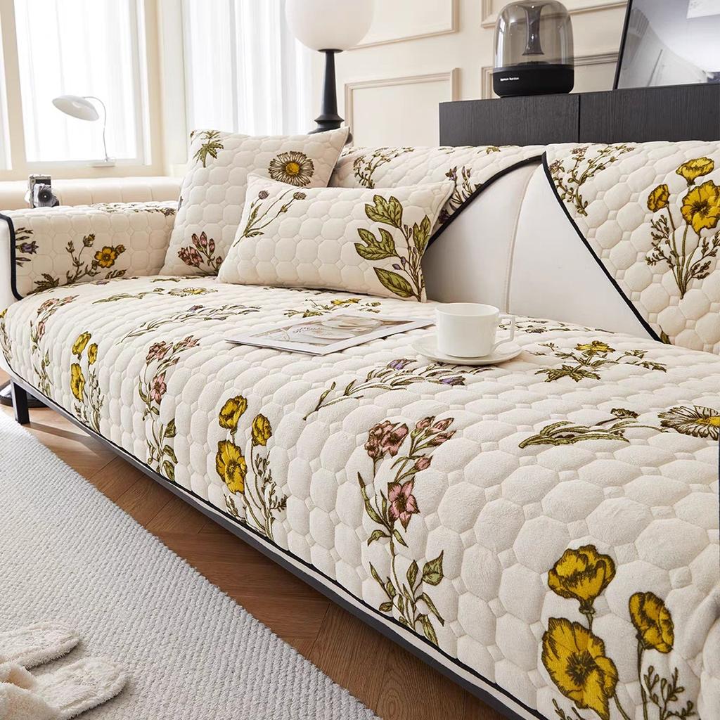 Milk Velvet Color Sofa Cushion Pastoral Style Plush Cushion Winter Thickened Non-Slip Sofa Cover Towel