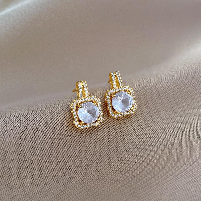 Classic Personality Stainless Steel Romantic Micro-inlaid White Cube Earrings Necklace Set Girls Party Dinner Gift