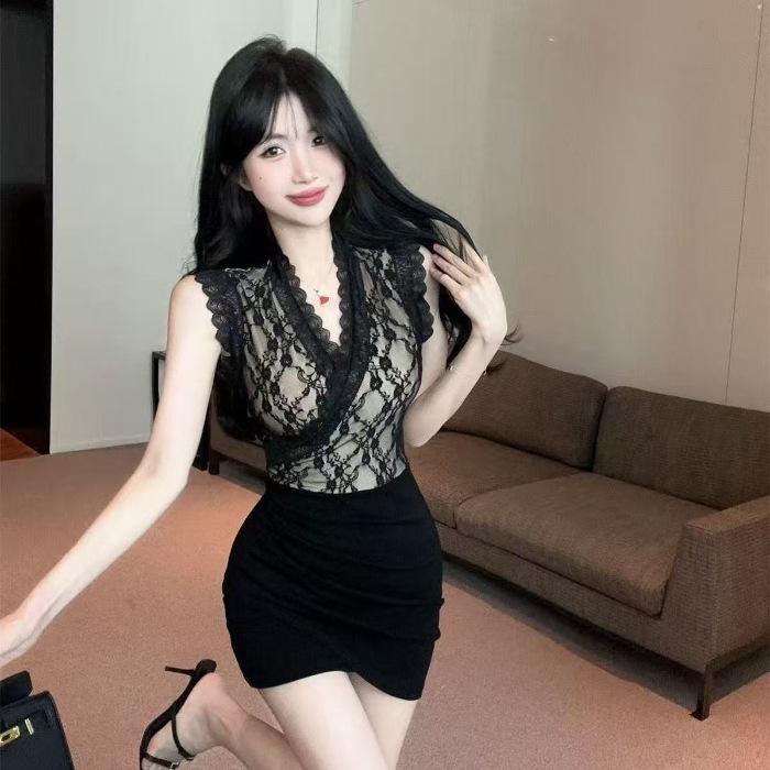 Summer Pure Desire Celebrity Temperament Sexy and Thin V-neck Lace Splicing Black Hip-wrapped Spice Girl Slim Dress