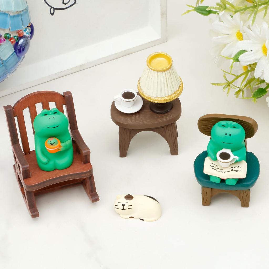 6/7Pcs Mini Frog Figurines Ornamen Funny Desk Decor for Home Bedroom Decor Birthday Gift Simulated Miniature Animal Collectible