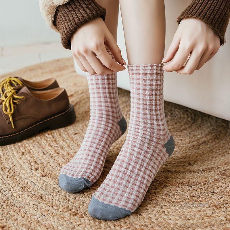 5 Pairs Women's Mid-tube Socks Sweet and Versatile Small Plaid Women's Pure Cotton Mid-waist Socks Japanese Retro Spring and Autumn Women's Socks