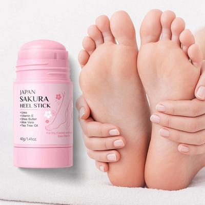 Sakura Fersenstift Spendet Feuchtigkeit und nährt die Füße, um Trockenheit und Rissbildung vorzubeugen.