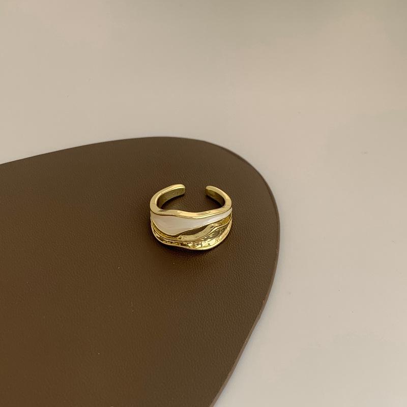 Retro Minimalistisches Einzigartiges Design Luxus Zeigefingerring - Nischen-Modeschmuck
