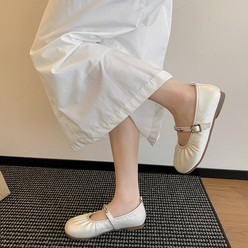 

Mary Jane women s shoes summer new soft-soled not tired feet fashionable folds with skirts shallow mouth single shoes 35 бежевый