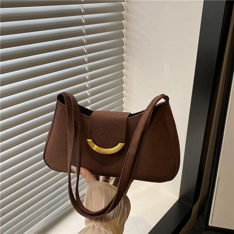 

2025 Large capacity early autumn texture retro fashion simple temperament commuting Korean version trendy single shoulder underarm bag woman