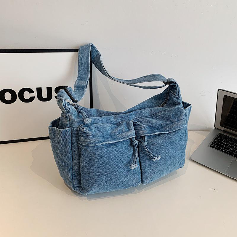 

Универсальная джинсовая сумка 2025 года с текстурой, выстиранная, на плечо и через плечо, с несколькими карманами светло-синий