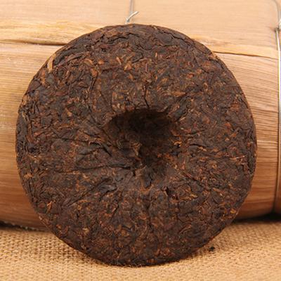 Fantastische 100 g chinesischer reifer Yunnan Puerh-Tee mit rundem Ziegelstein für die Gesundheitsfürsorge