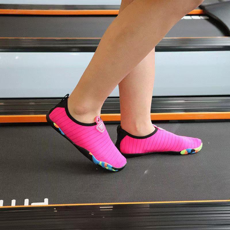 Summer Hot Sale Aqua Shoes for Men Women Quick-dry Non-slip Beach Sneakers Size 46 Multi-functional Gym Shoes Men Swimming Shoes