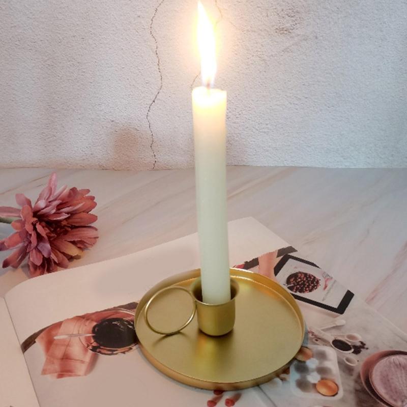 Metallkerzenhalter mit Griff Eisenleuchter Spitzkerzenständer für romantische Abendessen und festliche Feiergeschenke