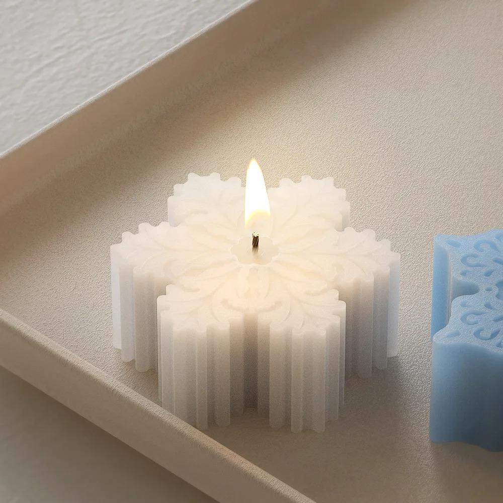 2 Hole Snowflake Candle Silicone Molds Leaf Carving Pattern Soap Resin Gypsum Making Moulds DIY Christmas Home Decor Gift