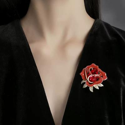 Elegant Red Rose Rhinestones Shape Inlaid Brooch Shining Flower Pin Evening Gown Dress Badge Coat