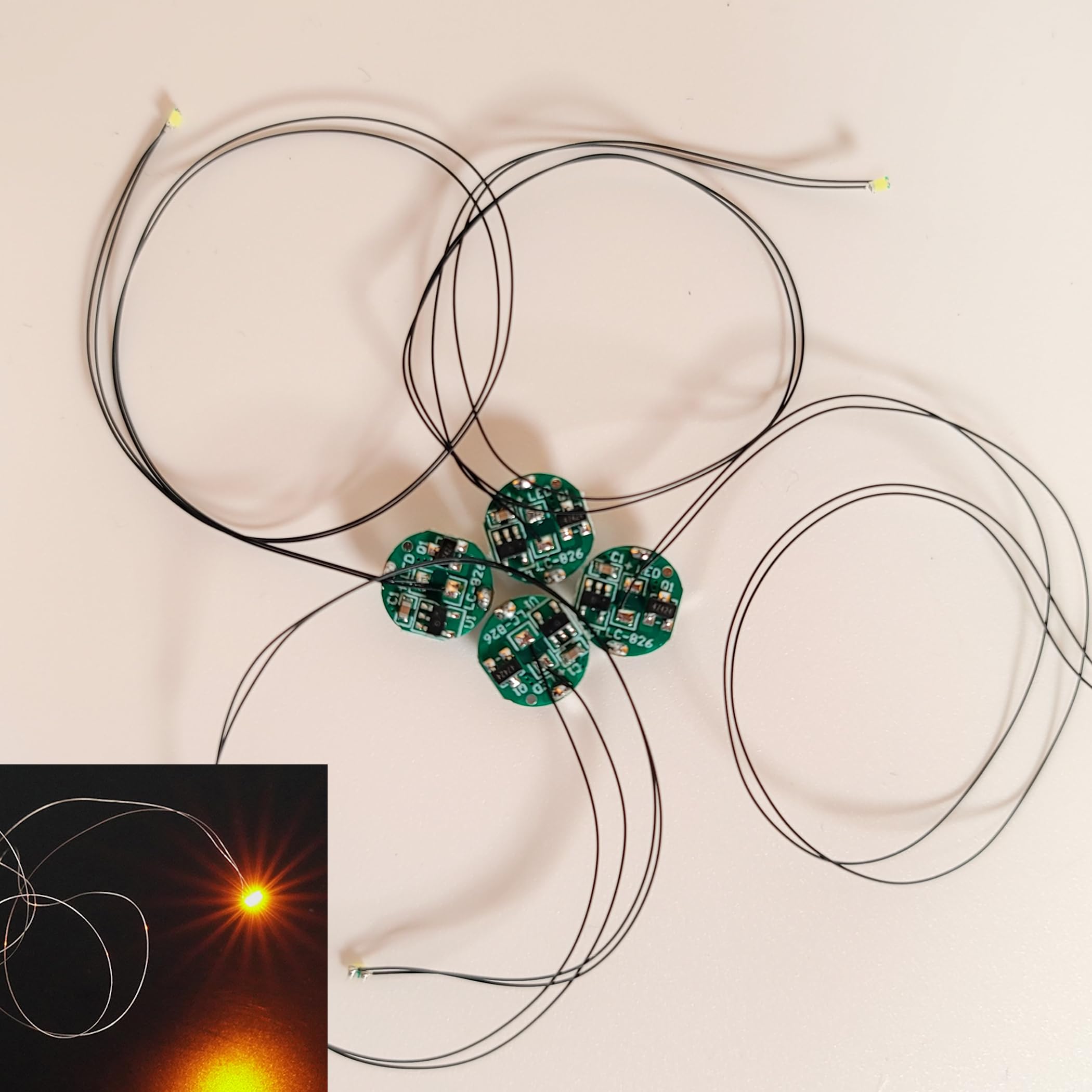 

Светодиодная подсветка Lezalic со свинцовым магнитным набором кнопочных батареек со сверхмаленькими пластиковыми проводами, переключателем, 4, (Совместимый CR927), Беспроводной, Маленький,