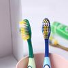 Men's Medium Bristle Toothbrush – High-Quality Deep Clean