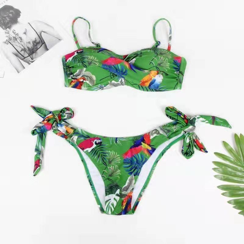 Neuer, bequemer, geteilter, bedruckter, sexy Badeanzug für Damen. Sexy Damen-Bikinianzug mit Schlinge und Streifen in Übergröße