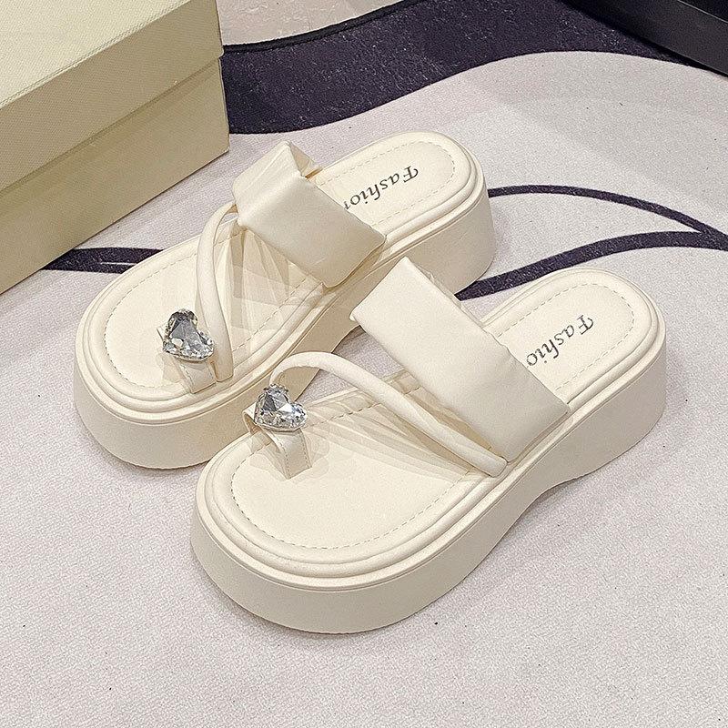 

Премиальные серебристые шлепанцы с носком из страз, женская летняя обувь 2025, новая маленькая платформа с увеличением высоты, пляжная обувь 40 белый