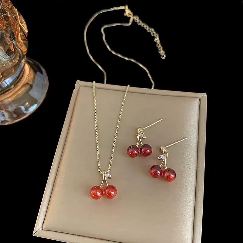 Sweet Red Cherry Pendant Necklace Dangle Stud Earrings Zircon Set Shiny Gold Chain White Rhinestone Women Trendy Zircon