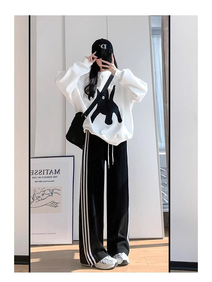 

Женские маленькие американские широкие брюки-треники с высокой посадкой: Бело-серый с боковой полосой, повседневная коллекция весна/осень. S (80-95 lbs)