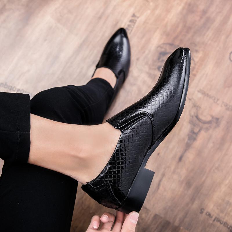 Business-Schuhe für Herren, Slip-On-Loafer im britischen Stil, lässige formelle Lederschuhe, Herrenschuhe, Yuppie-Brogue-Schuhe, männlich
