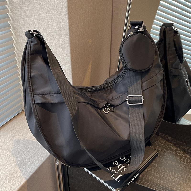 

Сумка-пельмень Высококлассная и изысканная сумка для поездок на работу Большая вместимость Индивидуальный нишевый дизайн Летняя универсальная сумка через плечо