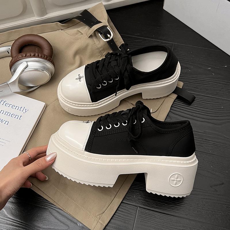 

Женские парусиновые туфли на толстой подошве, увеличивающие рост, новинка весны и осени 2025 года, универсальные туфли-маффины, спортивные маленькие белые туфли, женская обувь 40