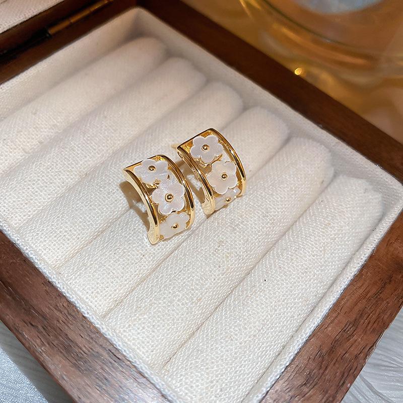 Mori sweet diamond-set love flower earrings temperament small fresh stud earrings personality cute girl heart earrings