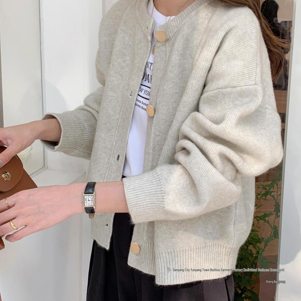 2025 Autumn Women's Retro Knit Cardigan - Buttoned, Loose-Fit Sweater