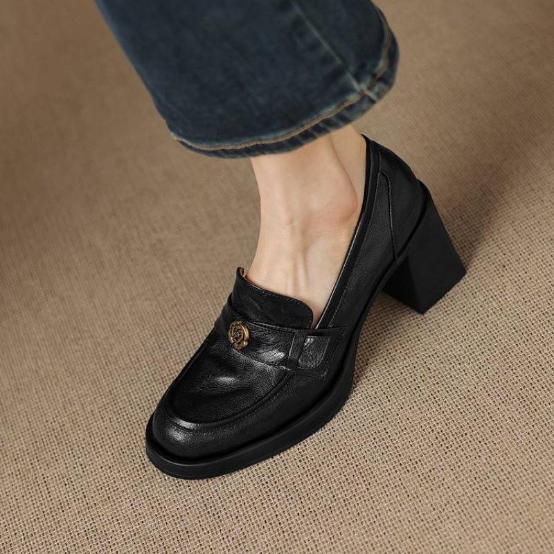 

Новые женские кожаные лоферы, нескользящие, на толстой подошве, с умеренно высоким подъемом, повседневные туфли на высоком каблуке большого размера, женские туфли из овчины для ношения во все сезоны 40 чёрный