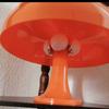 Neue stilvolle, moderne, klassische dänische Bauhaus Designer dekorative Pilz orange Tischlampe - Perfekt für Schlafzimmer oder Nachttisch Ta