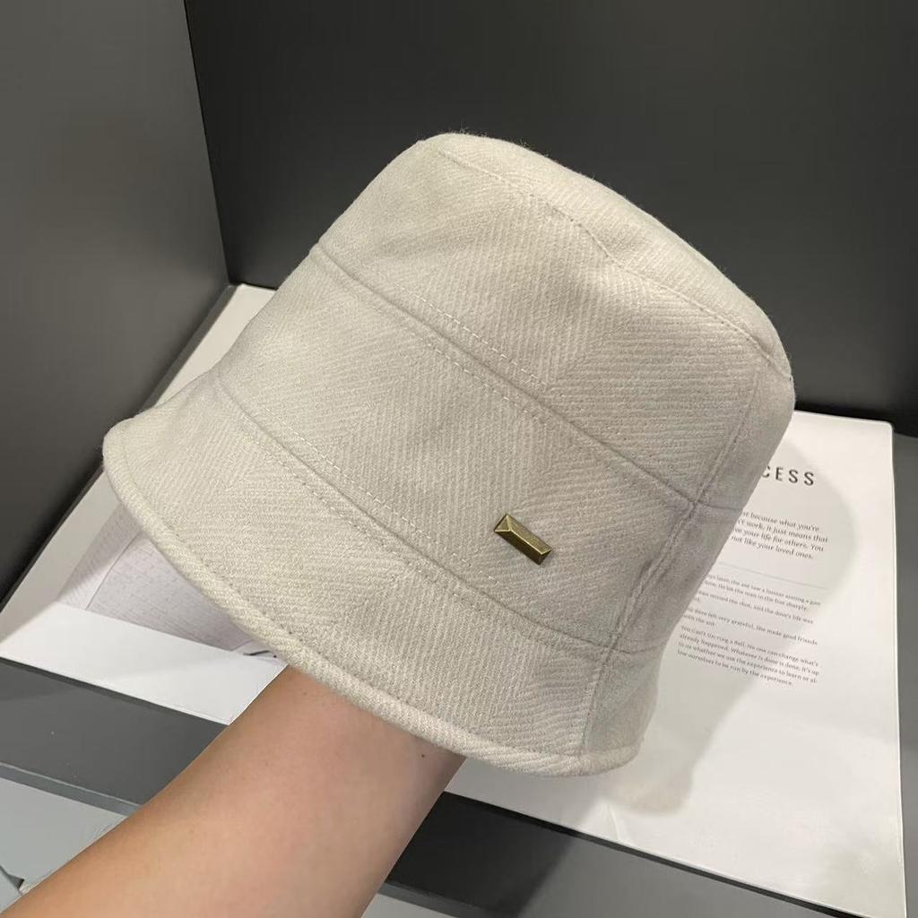 Japanese New Style Women's Autumn Iron Mark Striped Flat Top Bucket Hat Solid Color Simple Temperament Little Fisherman Hat with A Face