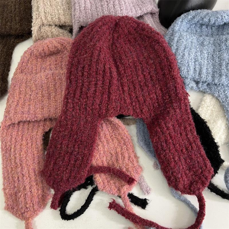 Girls are sweet and cute flying hats, autumn and winter cold-proof ear protectors, wool hats, retro solid color Lei Feng hats show small face