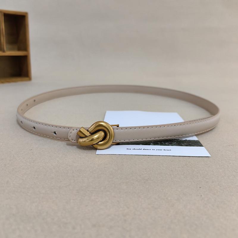 Waist Handmade Leather Belt For Women With Alloy Fastener For Trendy Wear Casual