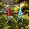 Miniature Frog Figurine Figurine, Little Statue with A Party Animal Garden Statues Hat, Decorative Resin Ornament for Outdoor Courtyard