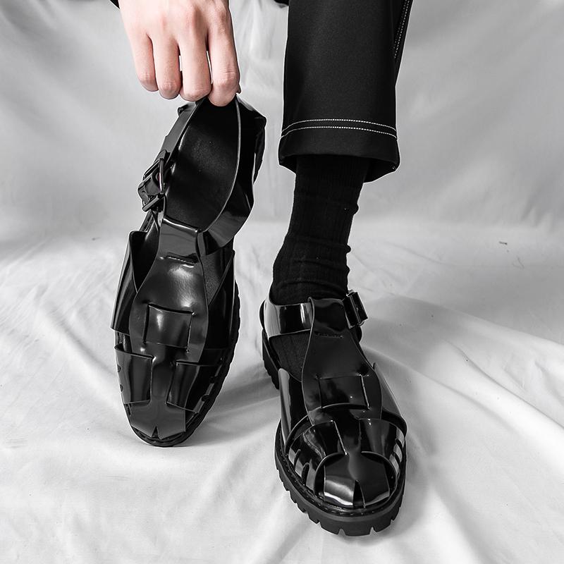 Fashion Summer Men Fashionable Beach Sandals Black White Outdoor Casual Comfortable Driving Trip High-end Sandals Size 38-46 Men Sandals