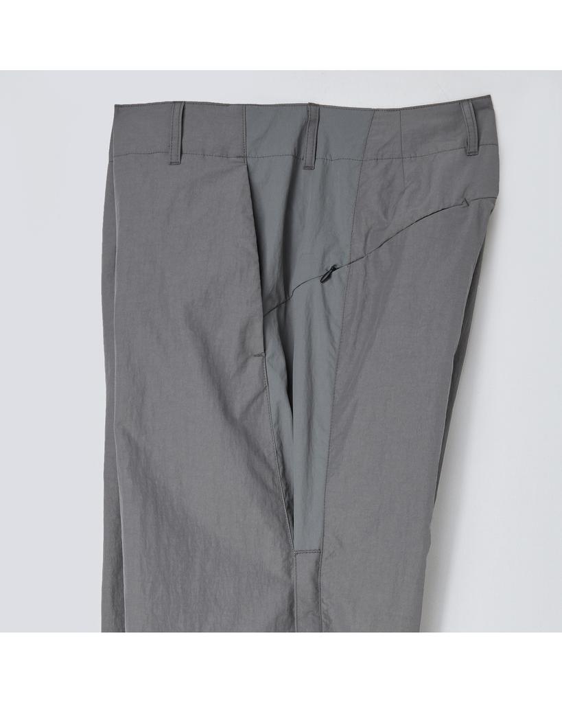 WORTHWHILE MOVEMENT Flared Adjuster Pants (Grey)