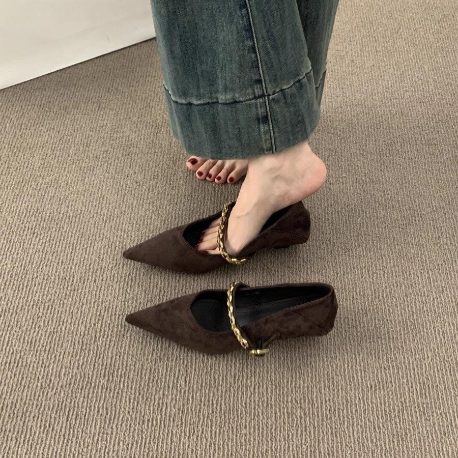 Retro niche chain word with shallow mouth pointed head suede Mary Jane shoes commuter low heel evening wind single shoes