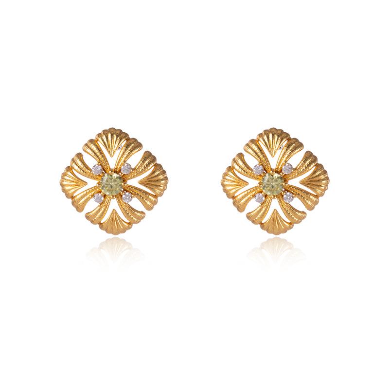Vintage relief flower zircon pearl stud earrings three-dimensional texture court style commuting dinner light luxury temperament earrings