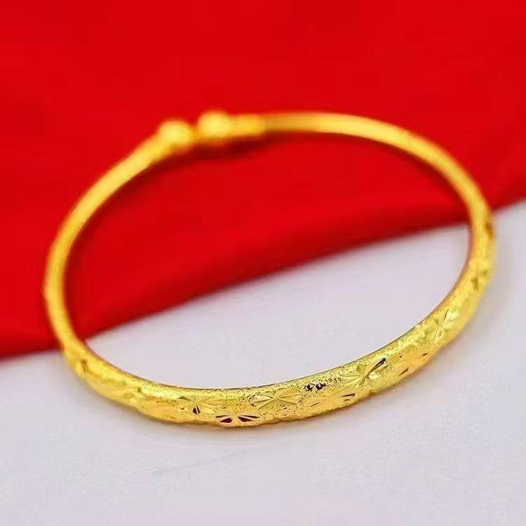 Elegant Gold Starry Openable Bracelet - Adjustable Classic Gift for Mom