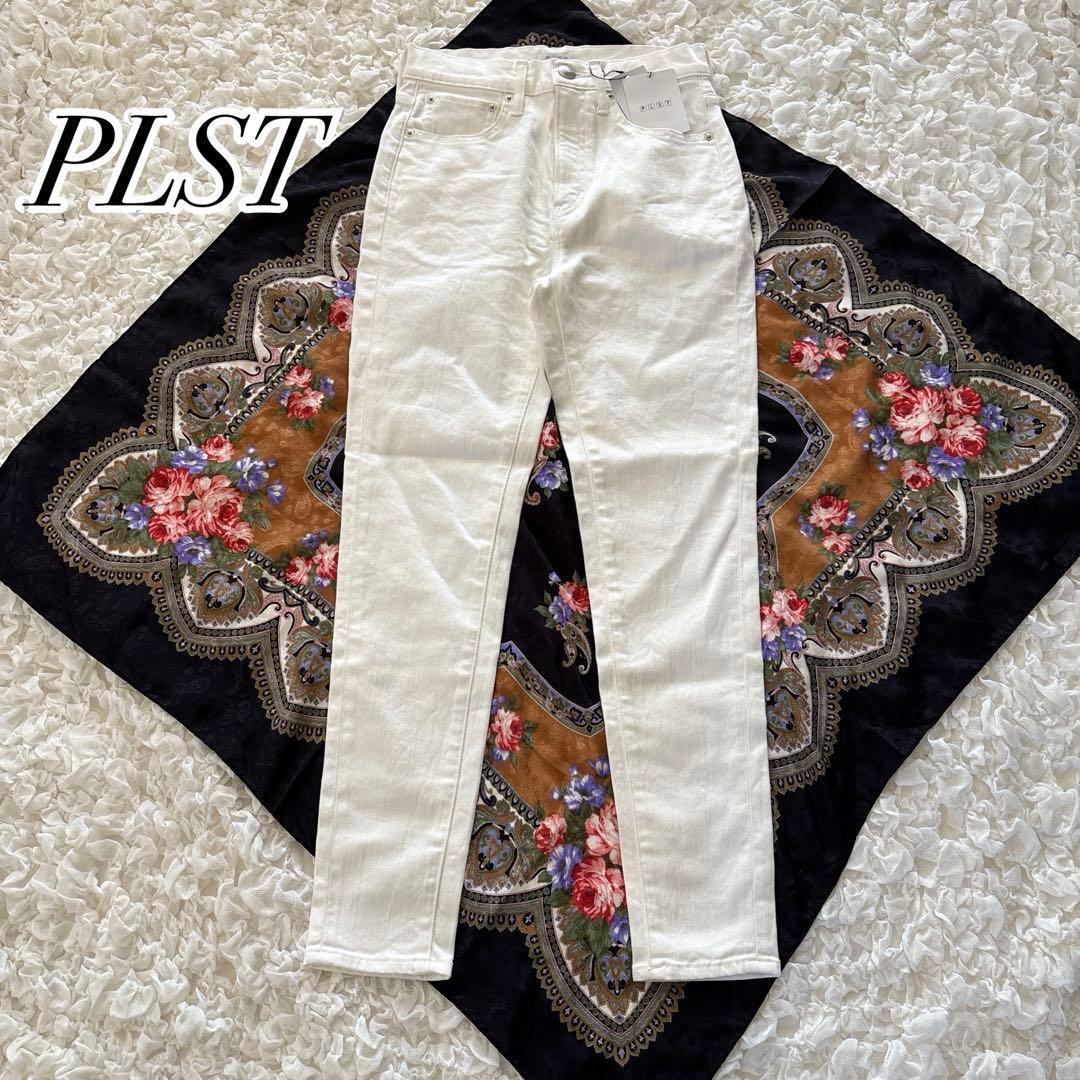 New PLST Slim Tapered Jeans White
