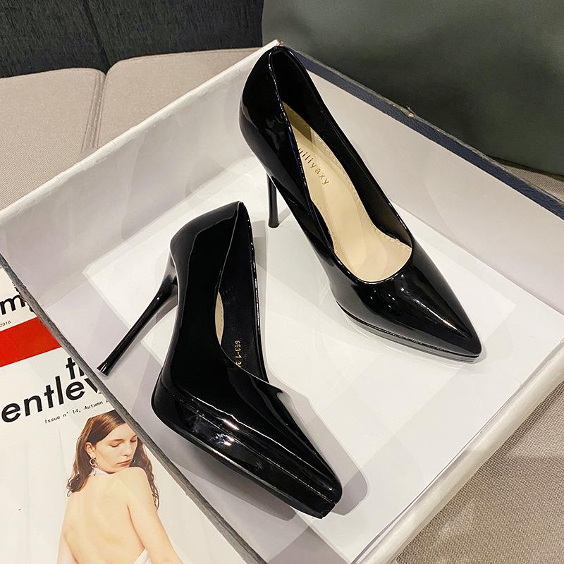Korean version patent leather sexy women's shoes fashion pointed tip thin heel temperament high heels fairy style simple single shoes female 663-1