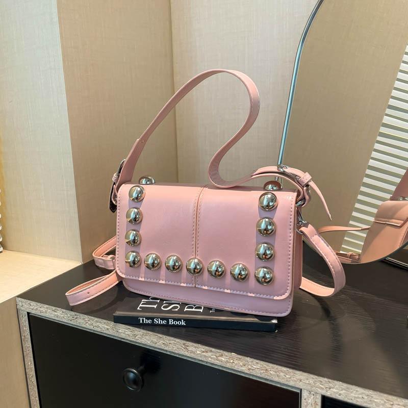 Versatile Locomotive Wind Messenger Bag Women's New Rivet Niche Design Sense Single Shoulder Armpit Small Square Bag
