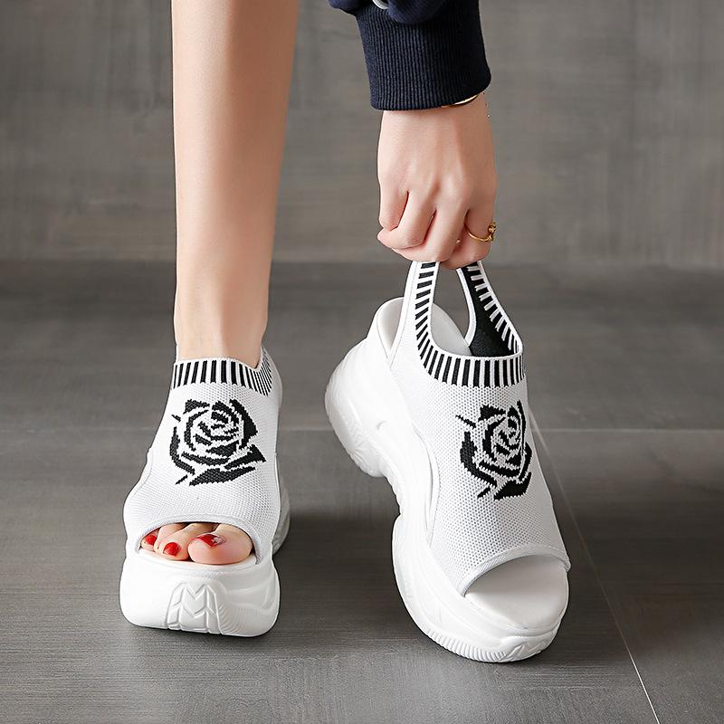 Women's Popular Summer New Korean Platform Bottom Flying Woven Fish Mouth Open Toe Thick Bottom Sports Style Casual Sandals Trend