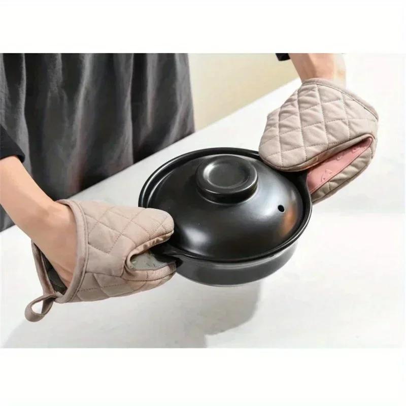1PC Silicone Anti-hot Clamp Oven Gloves High Temperature Oven Gloves Oven Microwave Oven Handheld Warm Glove Clamp Kitchen