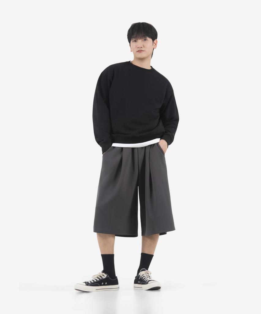 Beokeuldaun Comfort One-Pleat Long Wide Bermuda Sweatpants (Charcoal)