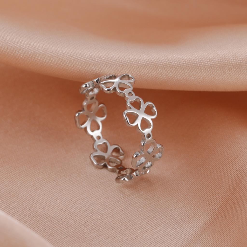 Cazador Trendige Kleeblattringe für Damen Edelstahl Minimalistische Ringe Schmuck Jubiläum Hochzeit Muttergeschenk 2026