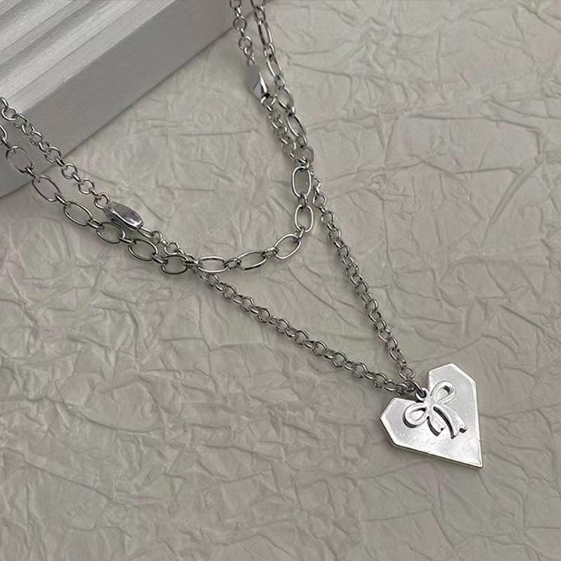 Colar com laço de amor duplo empilhado, estilo frio, nicho, hip hop, babes, corrente de pescoço, acessórios de colar de aço de titânio, maré feminina