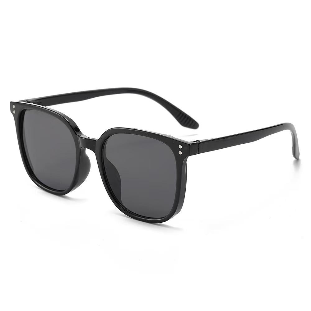 New fashionable European and American style high-end sunglasses women's UV protection personality out of the street to pose concave shape