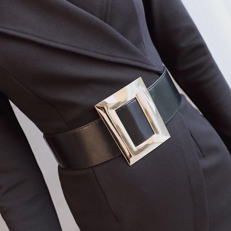 Temperamento primaverile, Stile da signora fredda e cool, Stile, e Abbigliamento da donna matura, Gonna a spacco monospalla