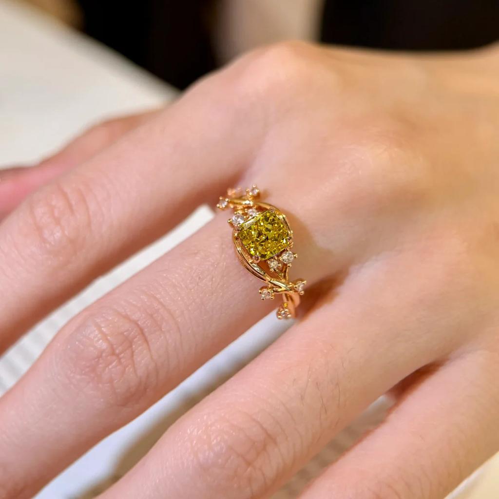 Fashion Light Luxury Sugar Cube Diamond Ring Vine Winding Square Diamond Flower Ring Niche Design High Carbon Diamond Colored Treasure Ring Woman