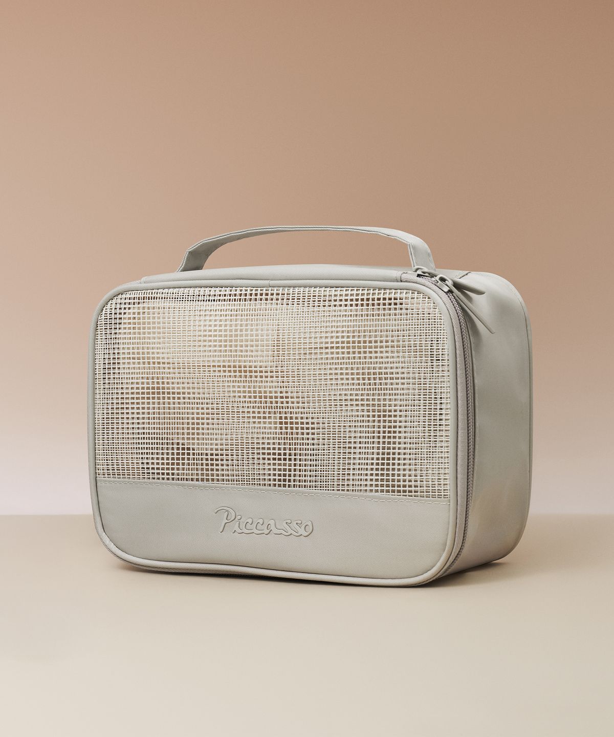 Square mesh pouch